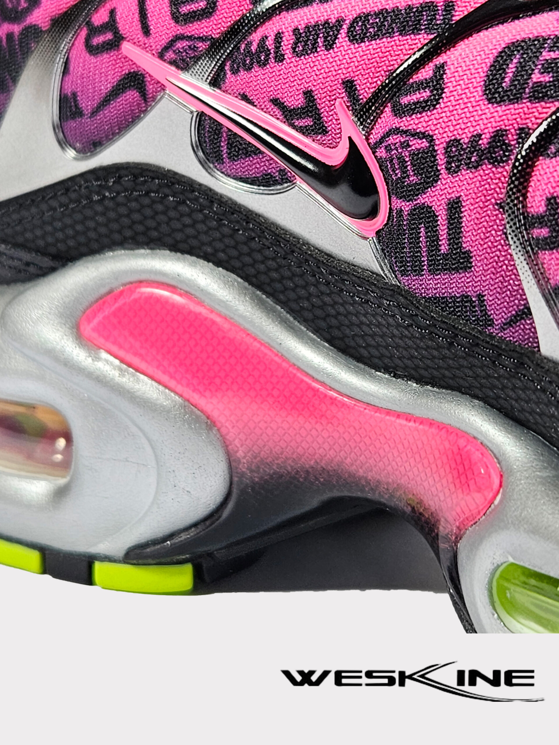Baskets Nike Air Max Plus Mercurial XXV en Noir, Hyper Rose et Volt