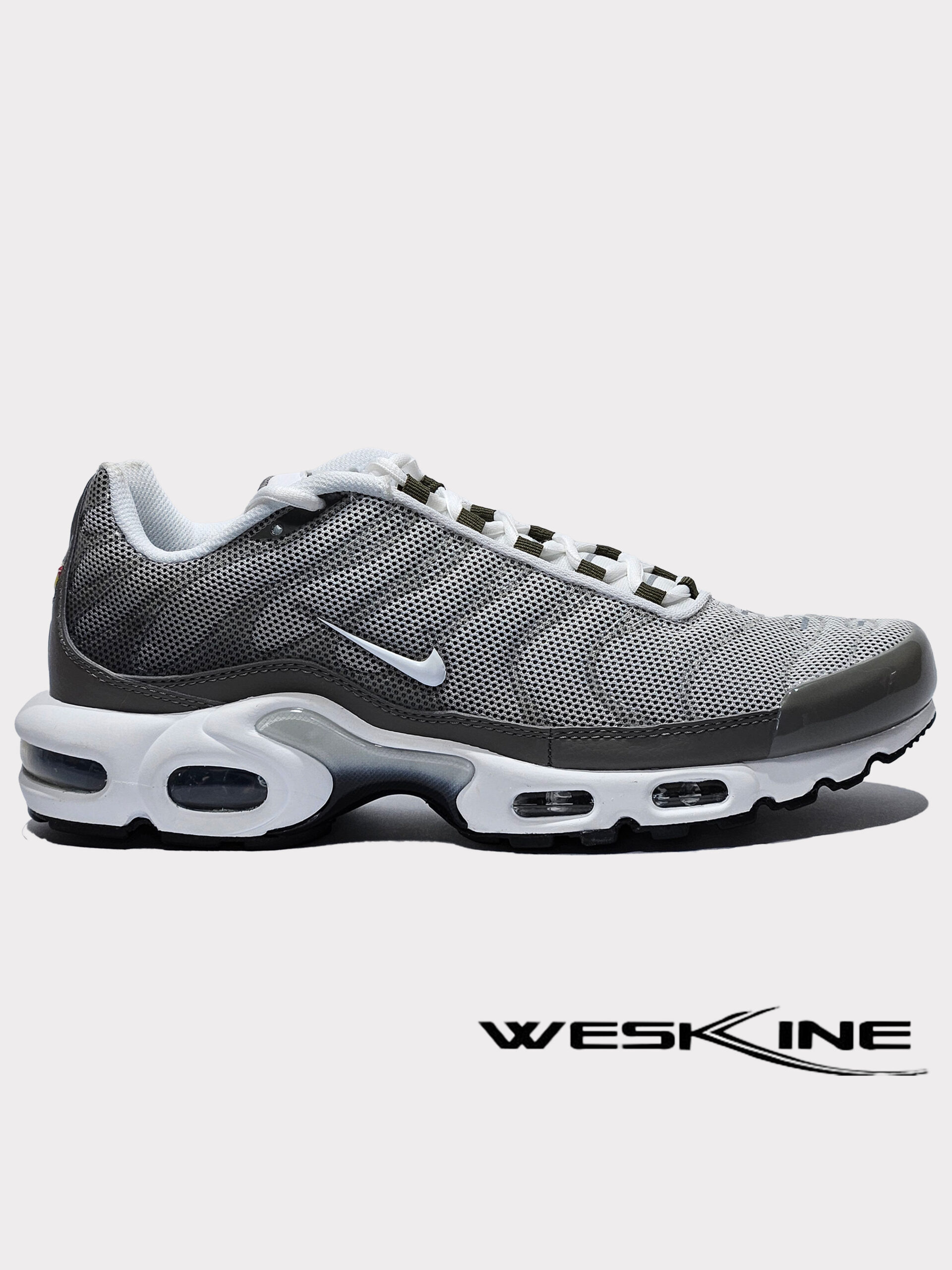 Baskets Nike Air Max Plus SE en Étain Mat et Blanc