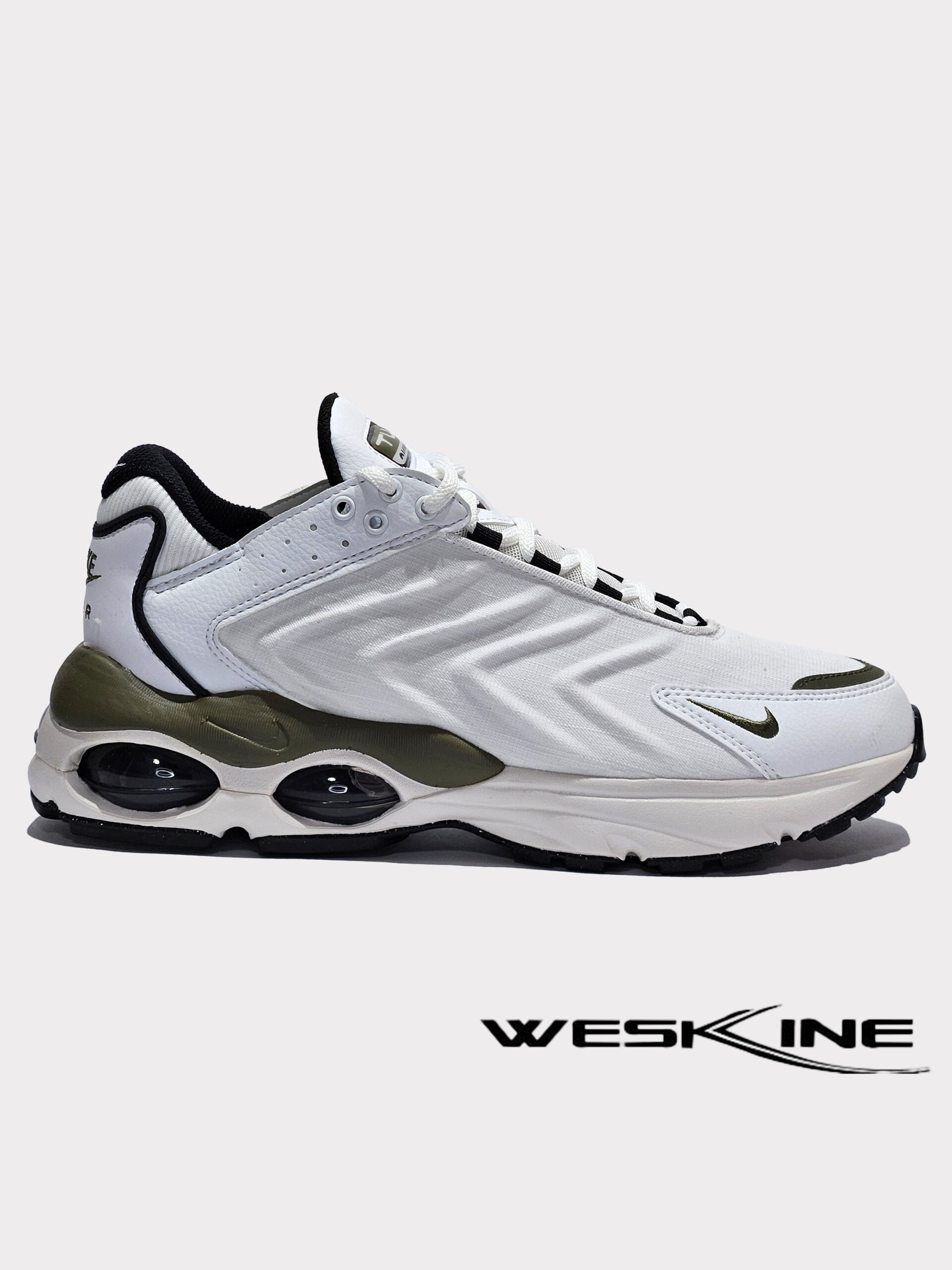 Baskets Nike Air Max TW en Blanc, Olive et Noir