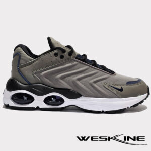 Baskets Nike Air Max TW en Étain Mat, Blanc, et Ossidiene
