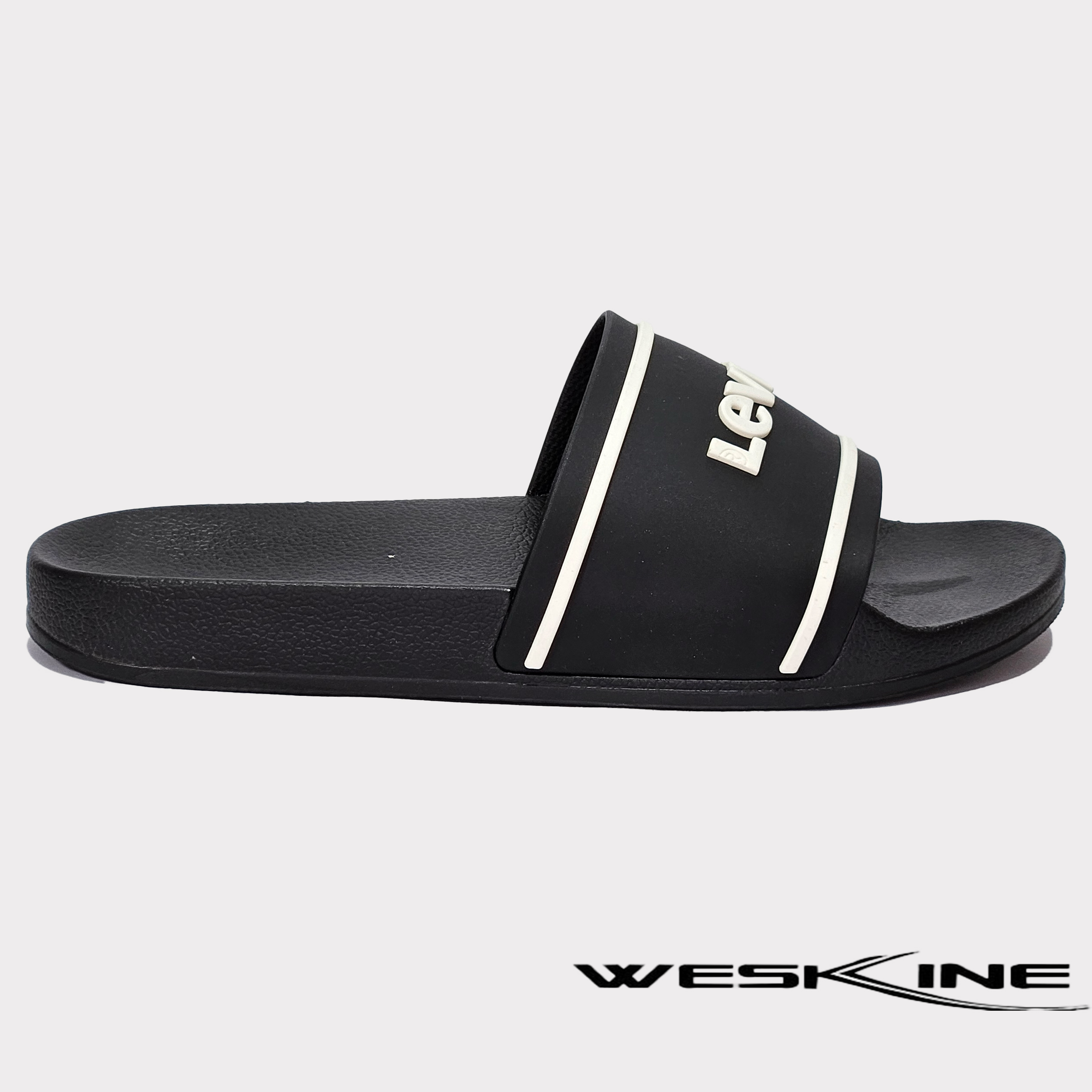 Sandales Levi's June 3D S en noir classique, design confortable et élégant pour tout usage