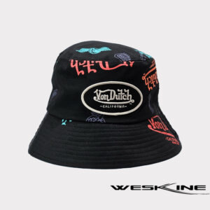 Bob cap Von Dutch noir orné de graphismes colorés, parfaite combinaison de style urbain et de flair artistique